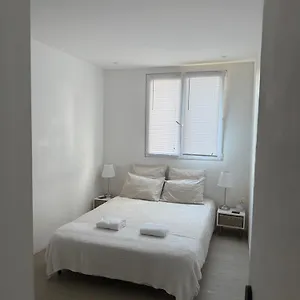 Location Dans Privee,securisee ,parking Gratuit , 1 Minute Du Tramway, A 9 Minute Du Centre Ville, Accessible A Plusieurs Transports Alloggio in famiglia